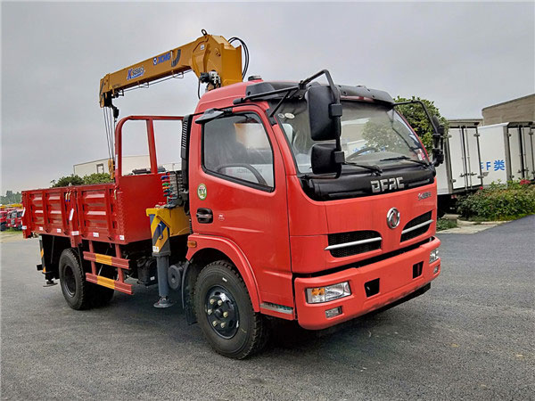 藍牌2噸東風(fēng)隨車吊（東風(fēng) -- 福瑞卡2噸隨車起重運輸車）圖片展示5