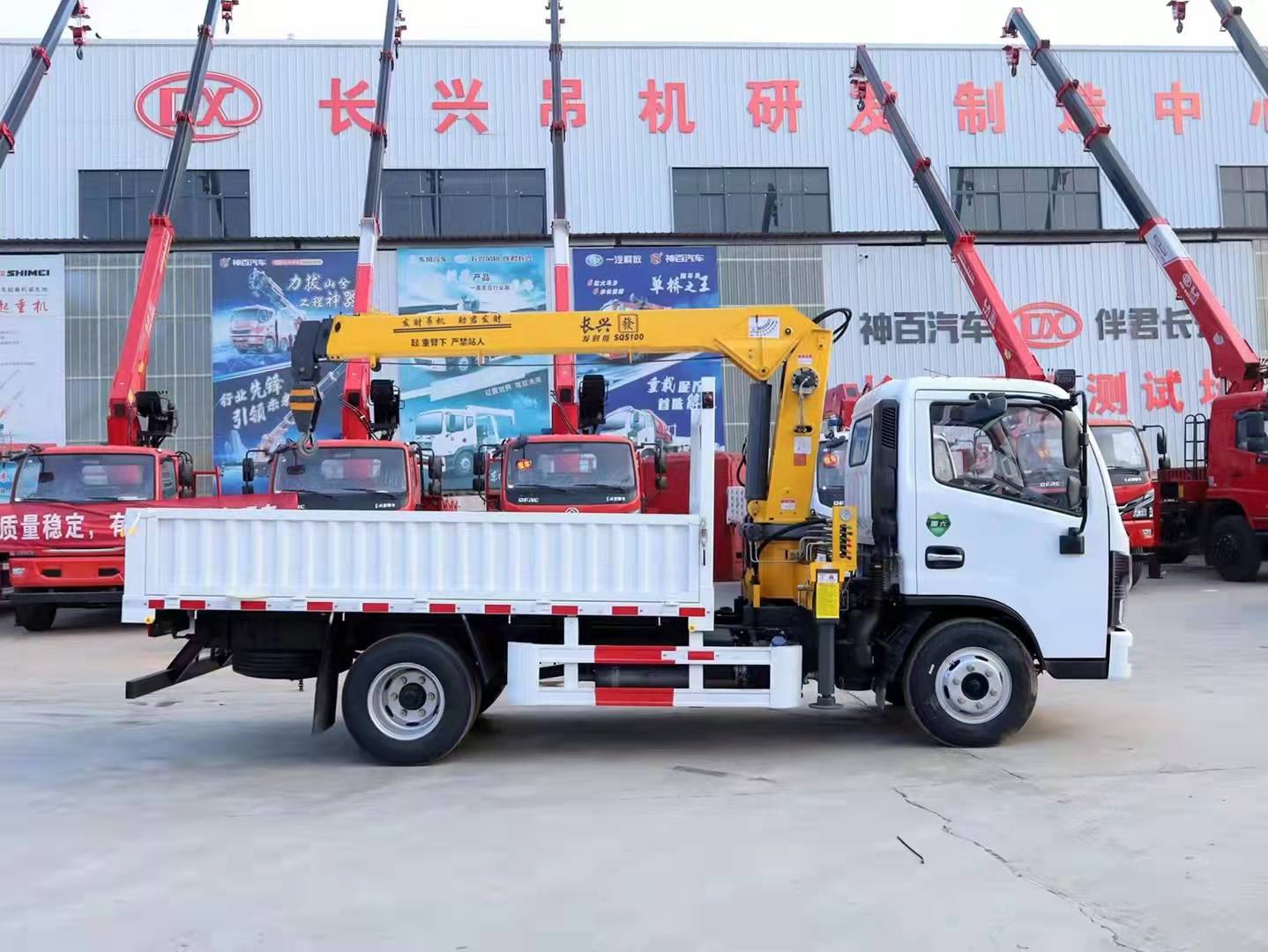 藍(lán)牌隨車吊絕命時(shí)刻 喋血力推